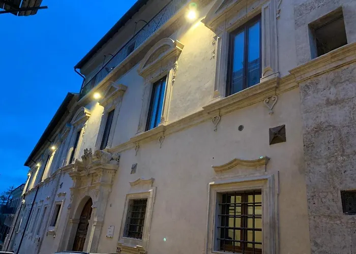 Palazzo Zuzi Nel Cuore Della Citta Apartmán *