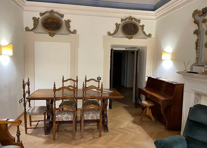 Palazzo Zuzi Nel Cuore Della Citta Apartmán